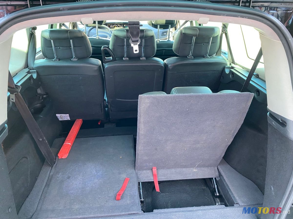 2013' Renault Grand Scenic photo #6