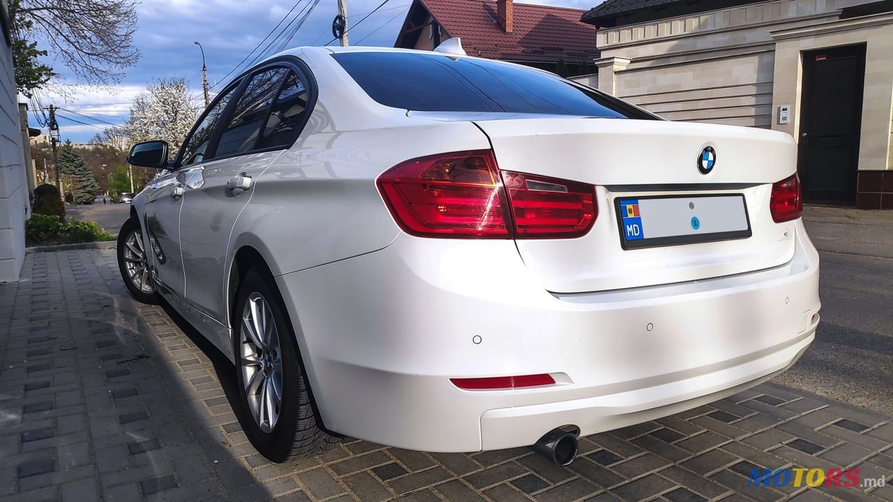 2012' BMW 3 Series photo #2