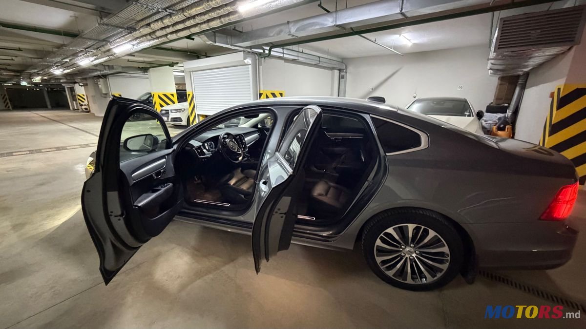 2019' Volvo S90 photo #2