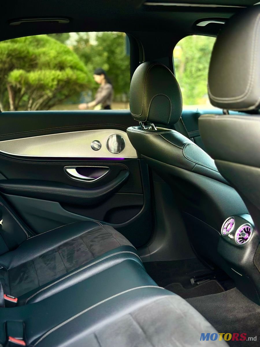 2017' Mercedes-Benz E-Class photo #6