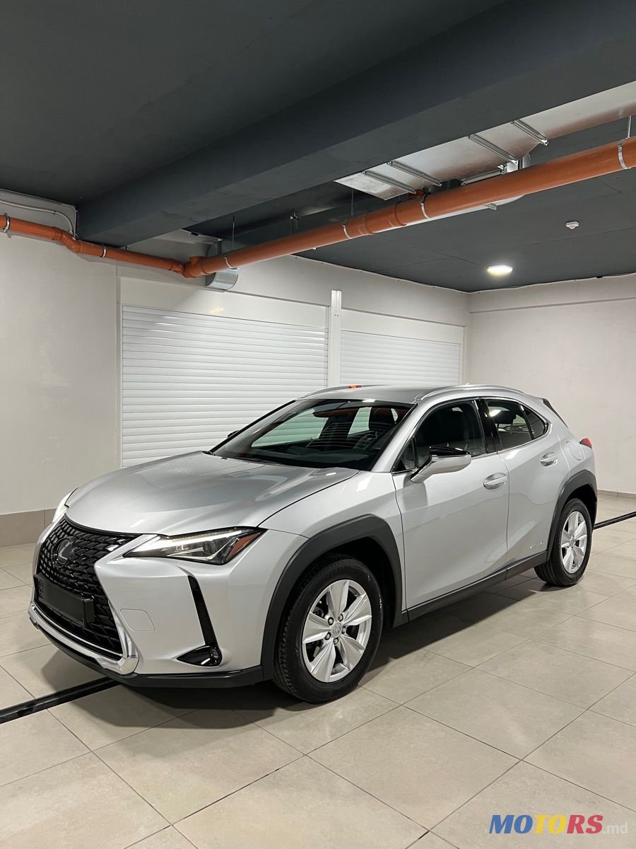 2021' Lexus UX photo #2