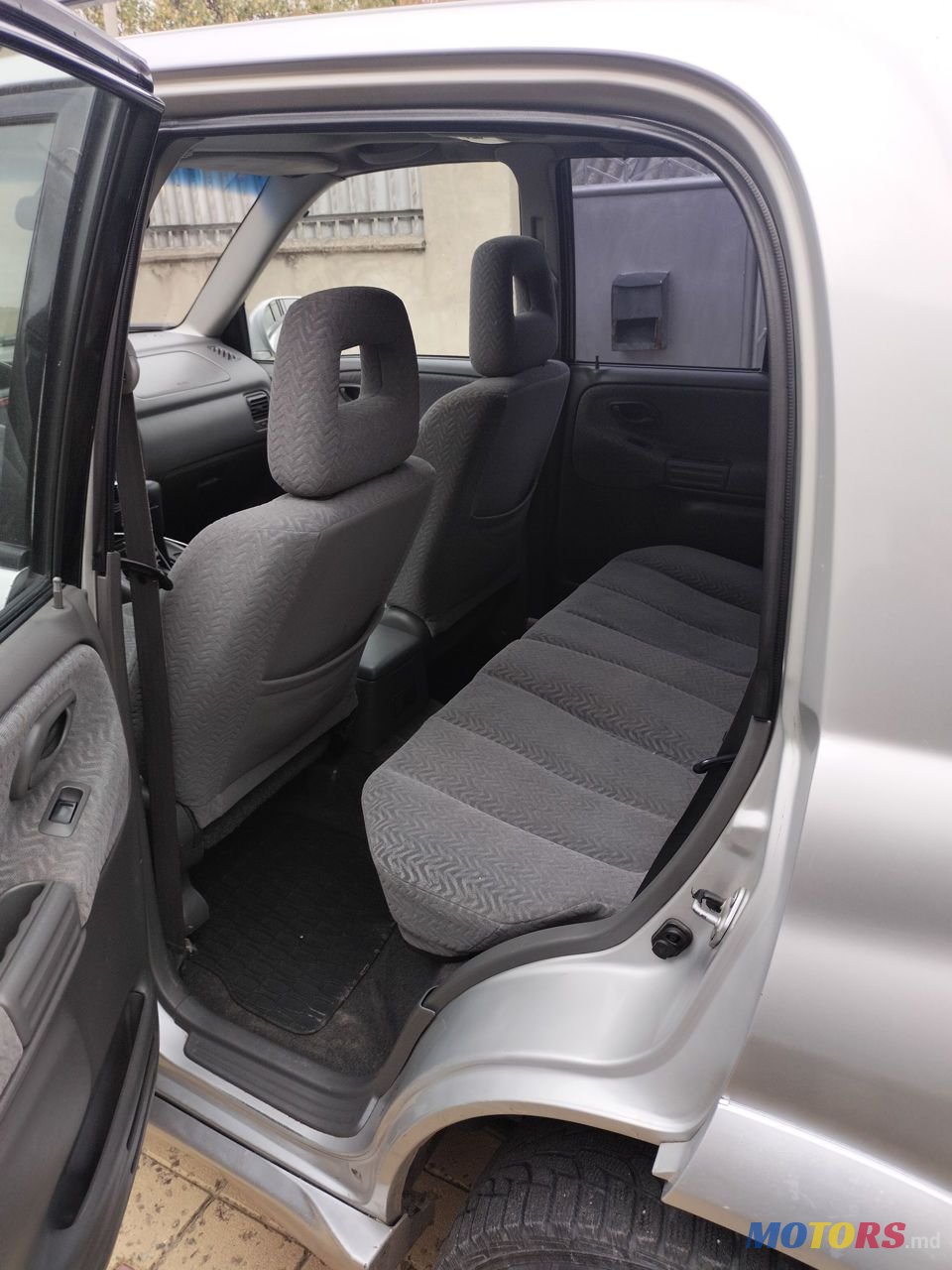 2001' Suzuki Grand Vitara photo #4