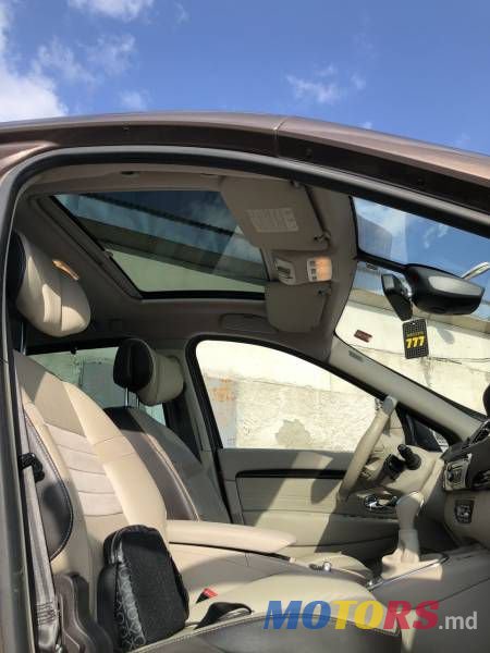 2012' Renault Grand Scenic photo #5