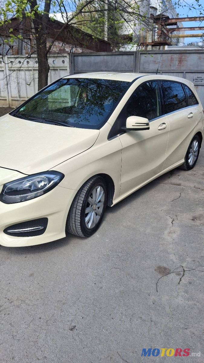 2015' Mercedes-Benz B-Class photo #2