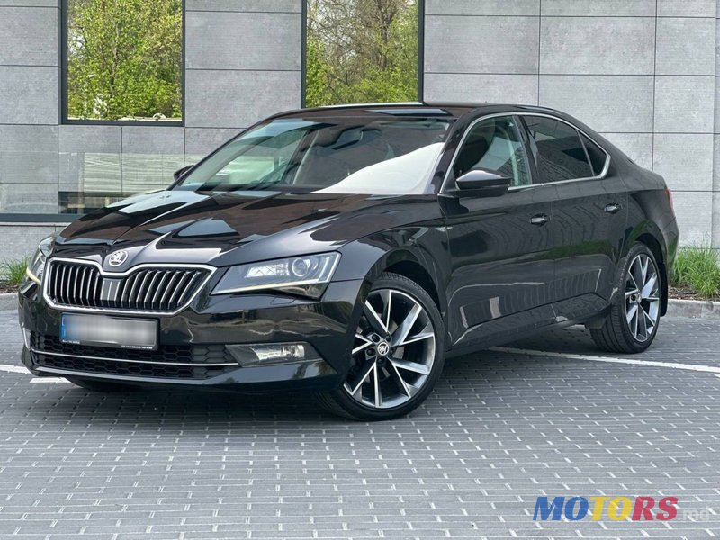 2016' Skoda Superb photo #2