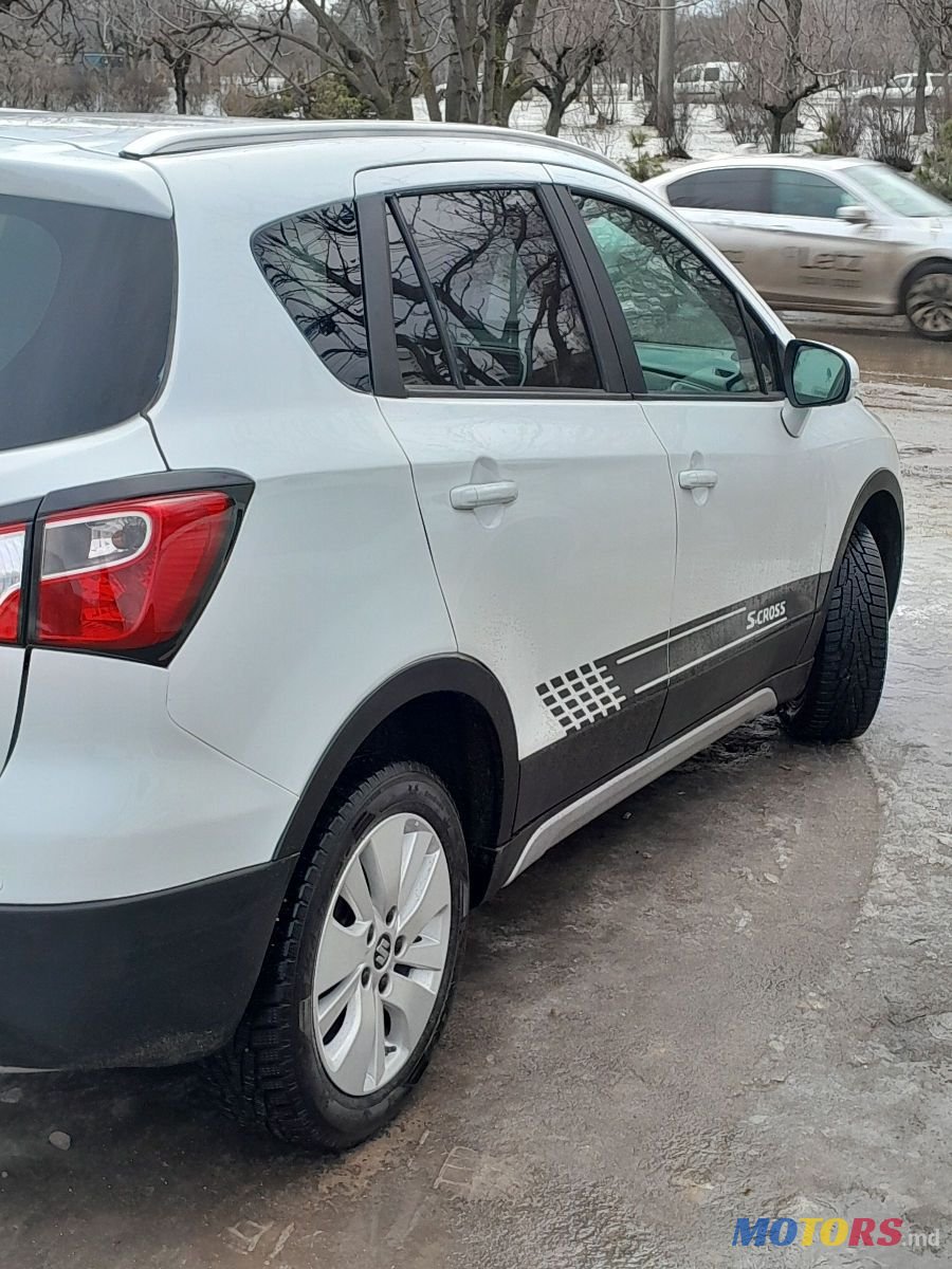 2013' Suzuki S-Cross photo #3