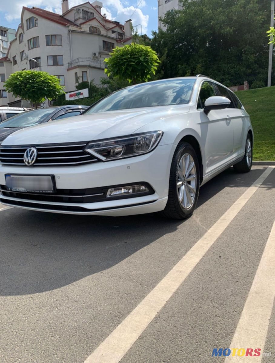2017' Volkswagen Passat photo #5