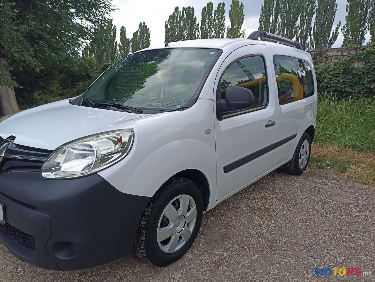 2013' Renault Kangoo photo #2