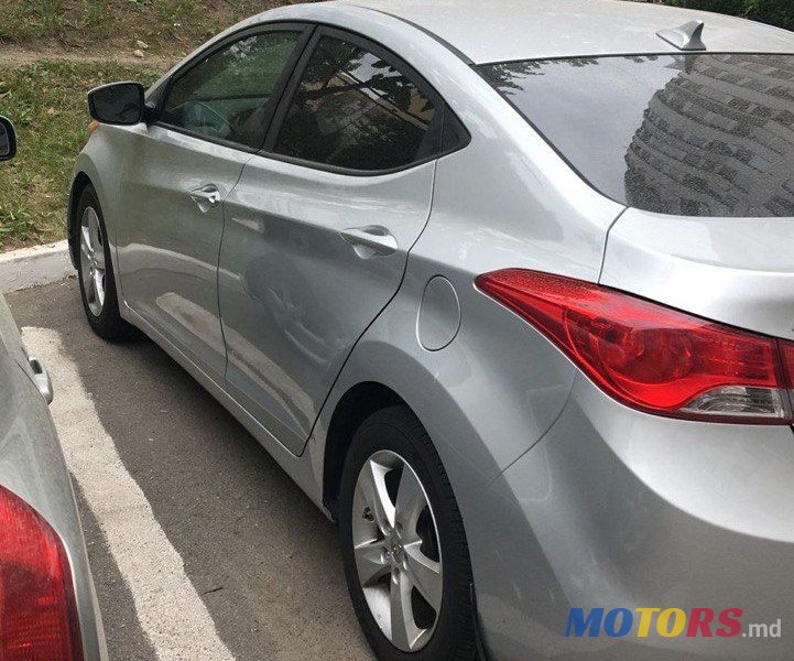 2013' Hyundai Elantra photo #4