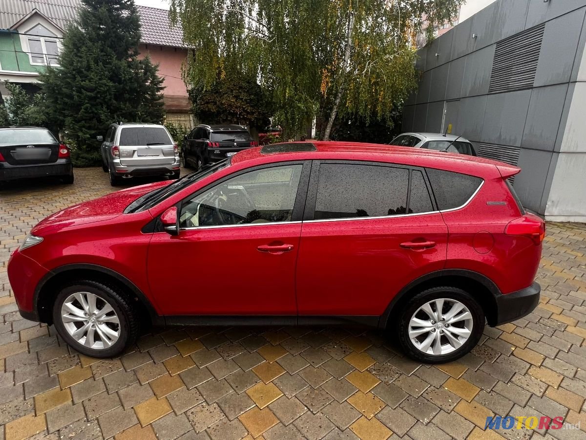 2014' Toyota RAV4 photo #2
