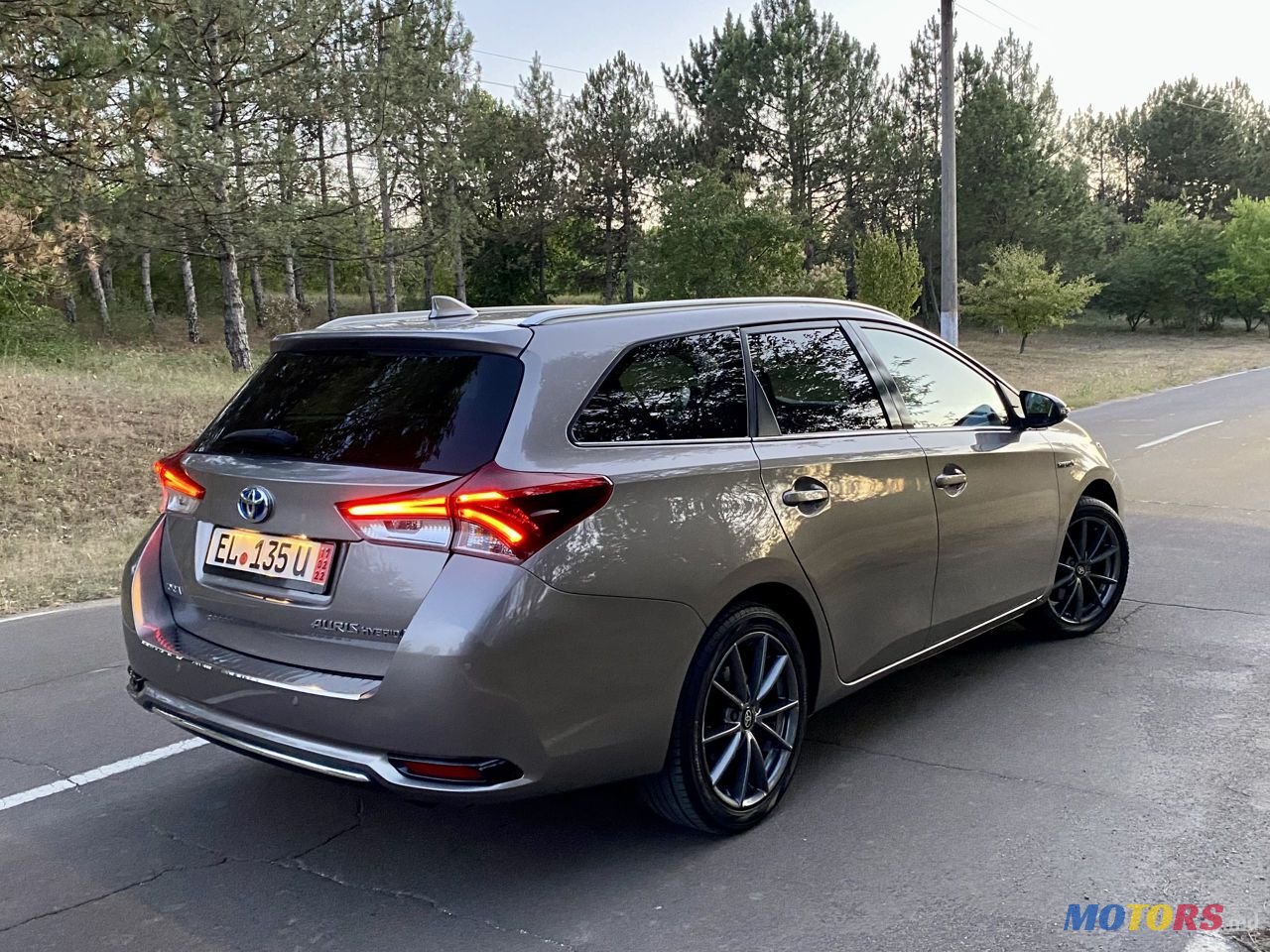 2015' Toyota Auris photo #4