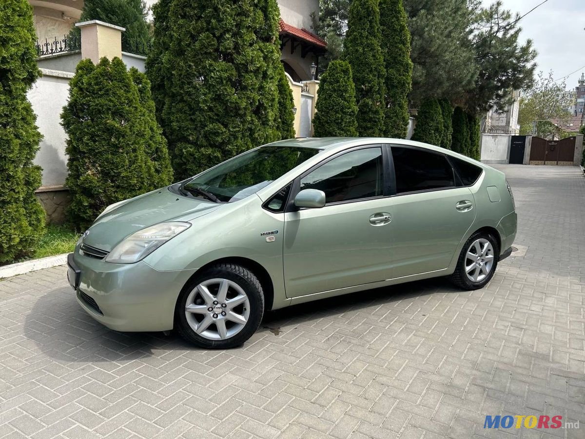 2008' Toyota Prius photo #2