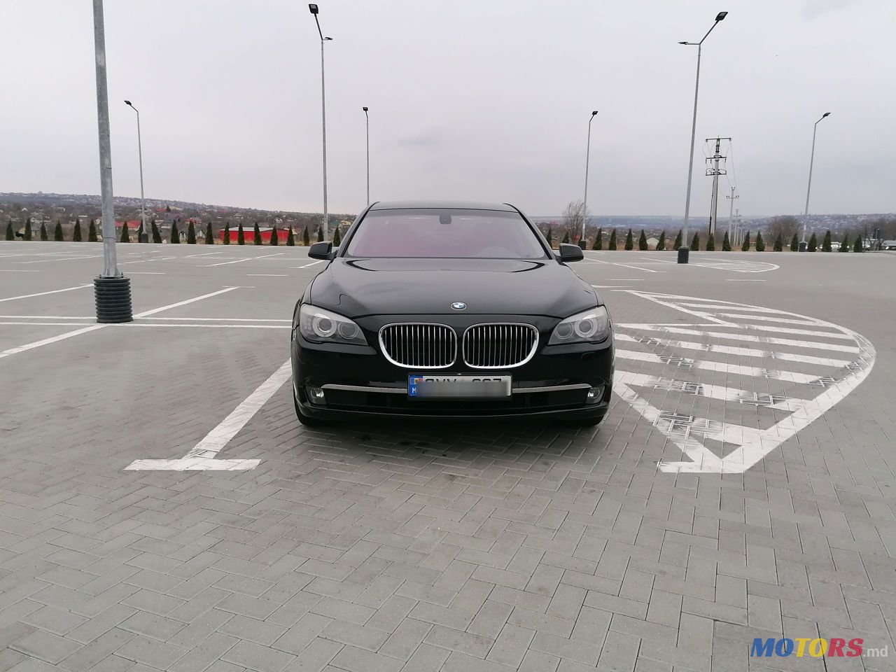 2010' BMW 7 Series photo #2