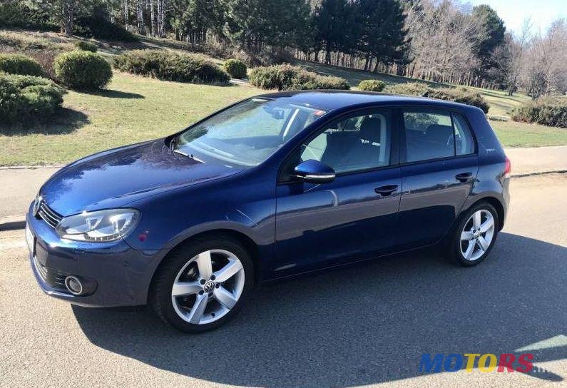 2011' Volkswagen Golf photo #1