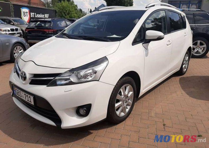 2013' Toyota Verso photo #1