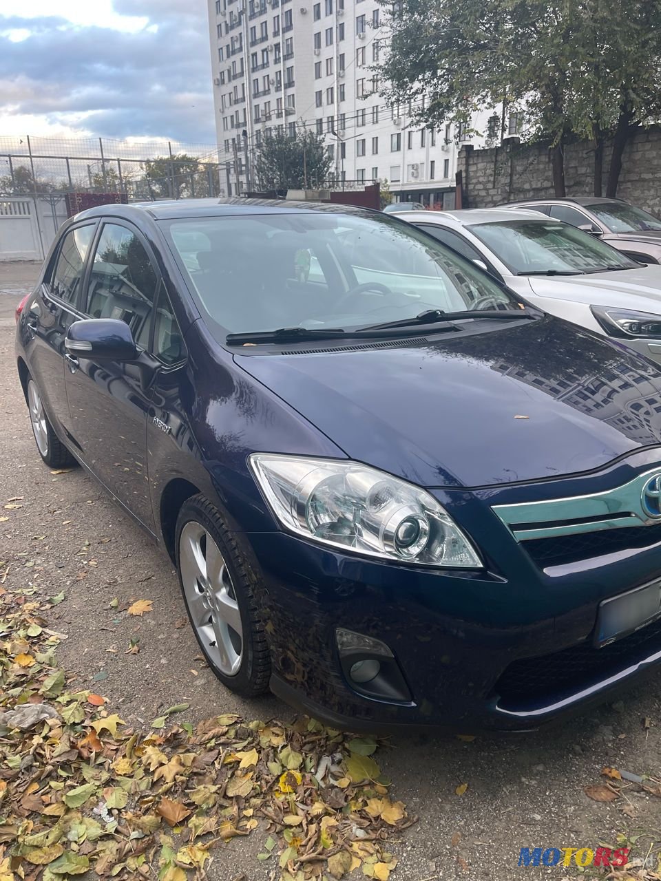 2011' Toyota Auris photo #6