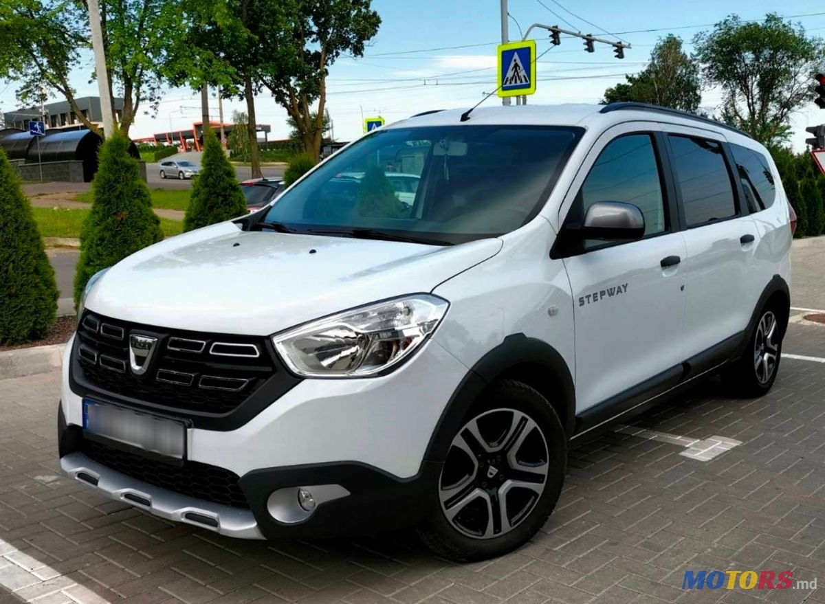 2017' Dacia Lodgy photo #1