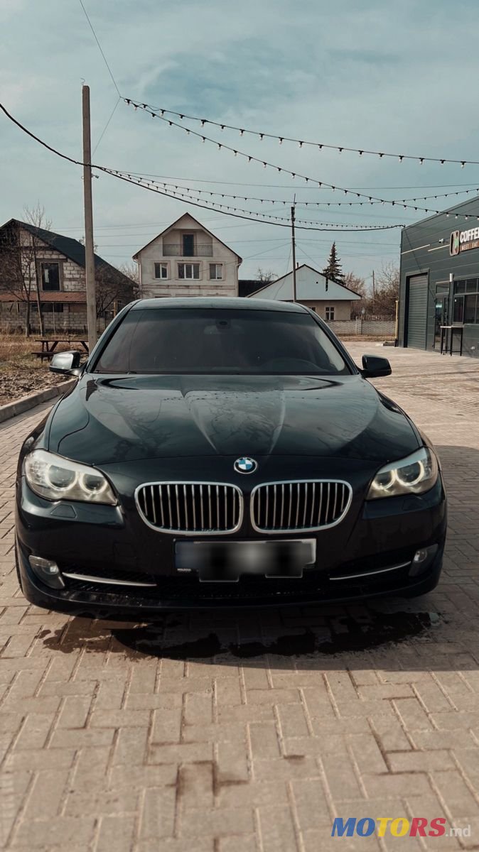 2010' BMW 5 Series photo #1