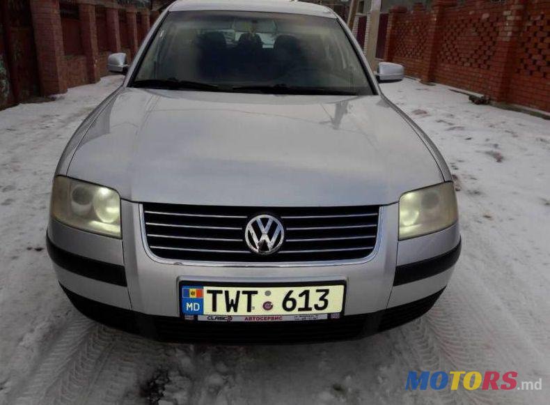 2002' Volkswagen Passat photo #5