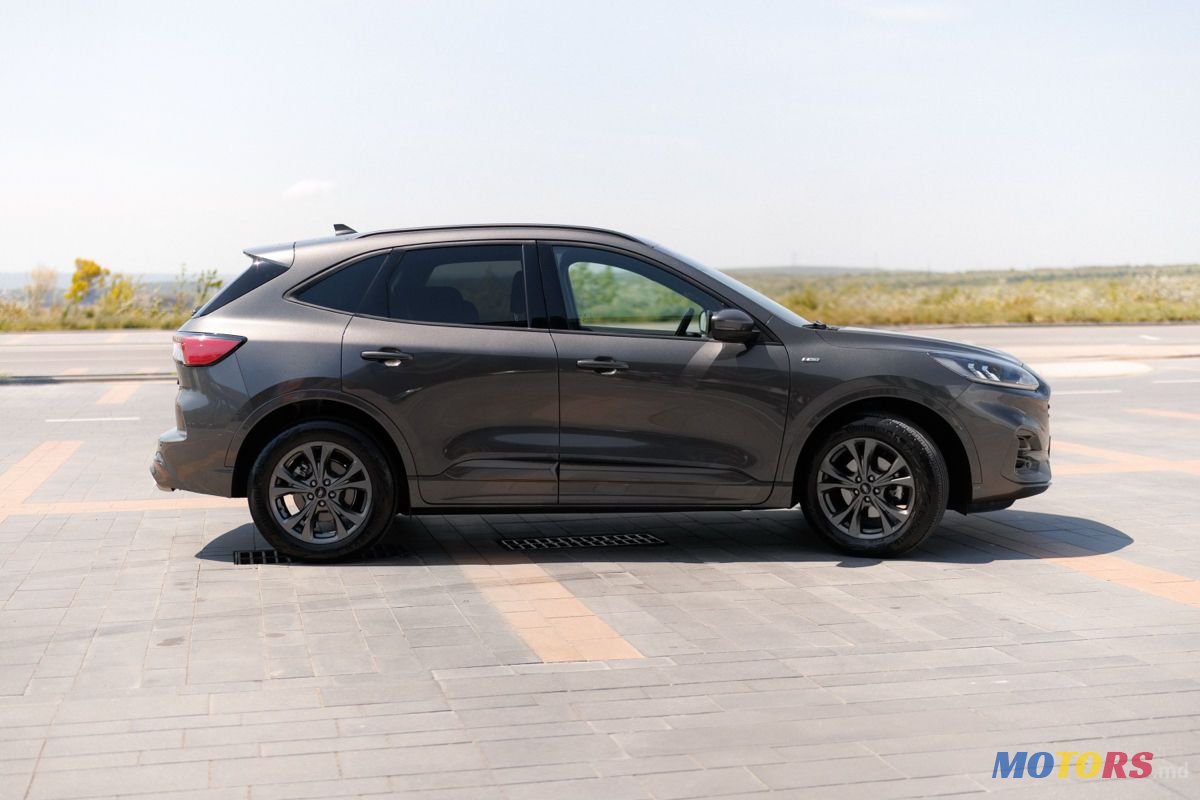 2021' Ford Kuga photo #3