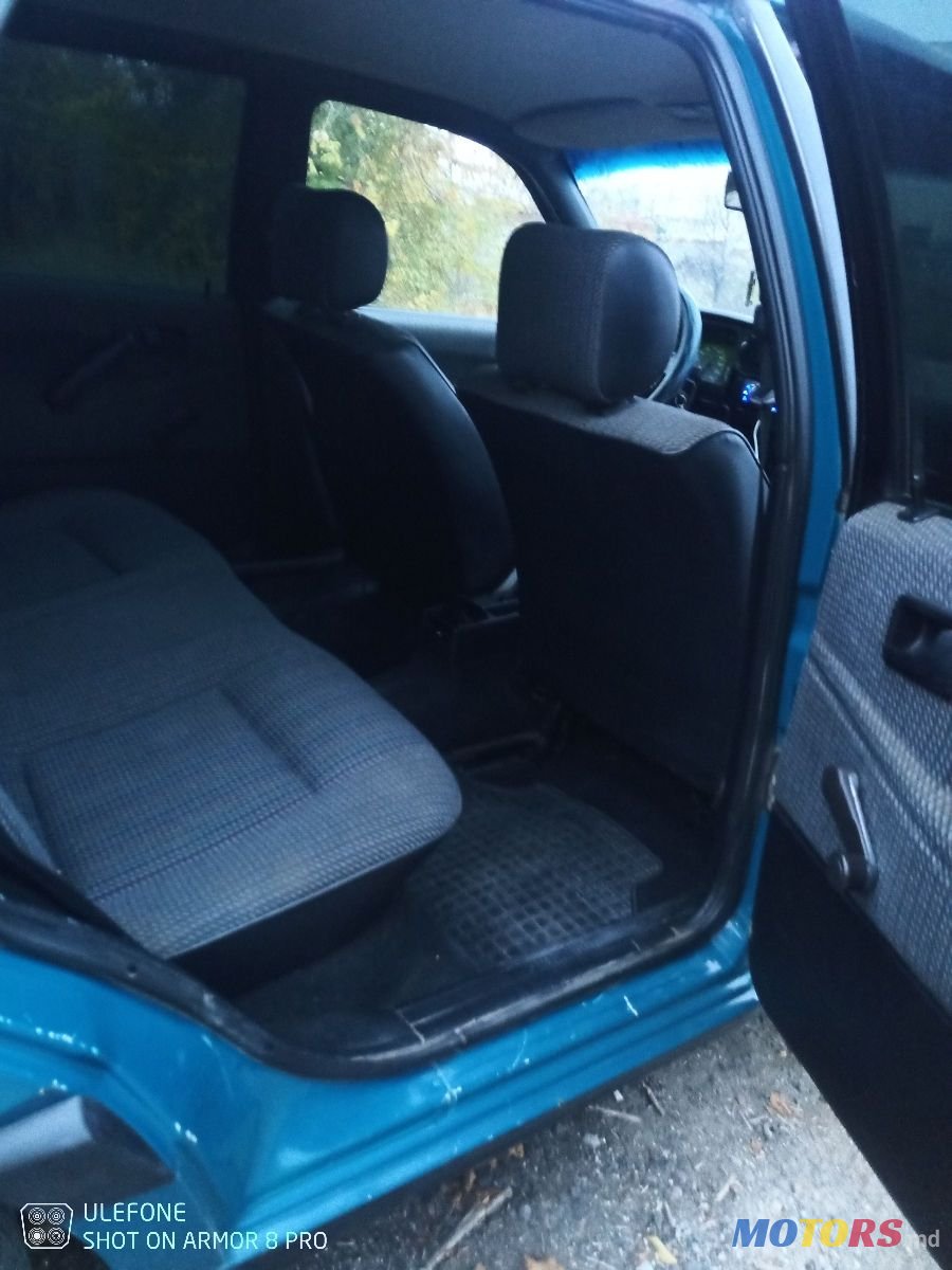 1994' Volkswagen Passat photo #5