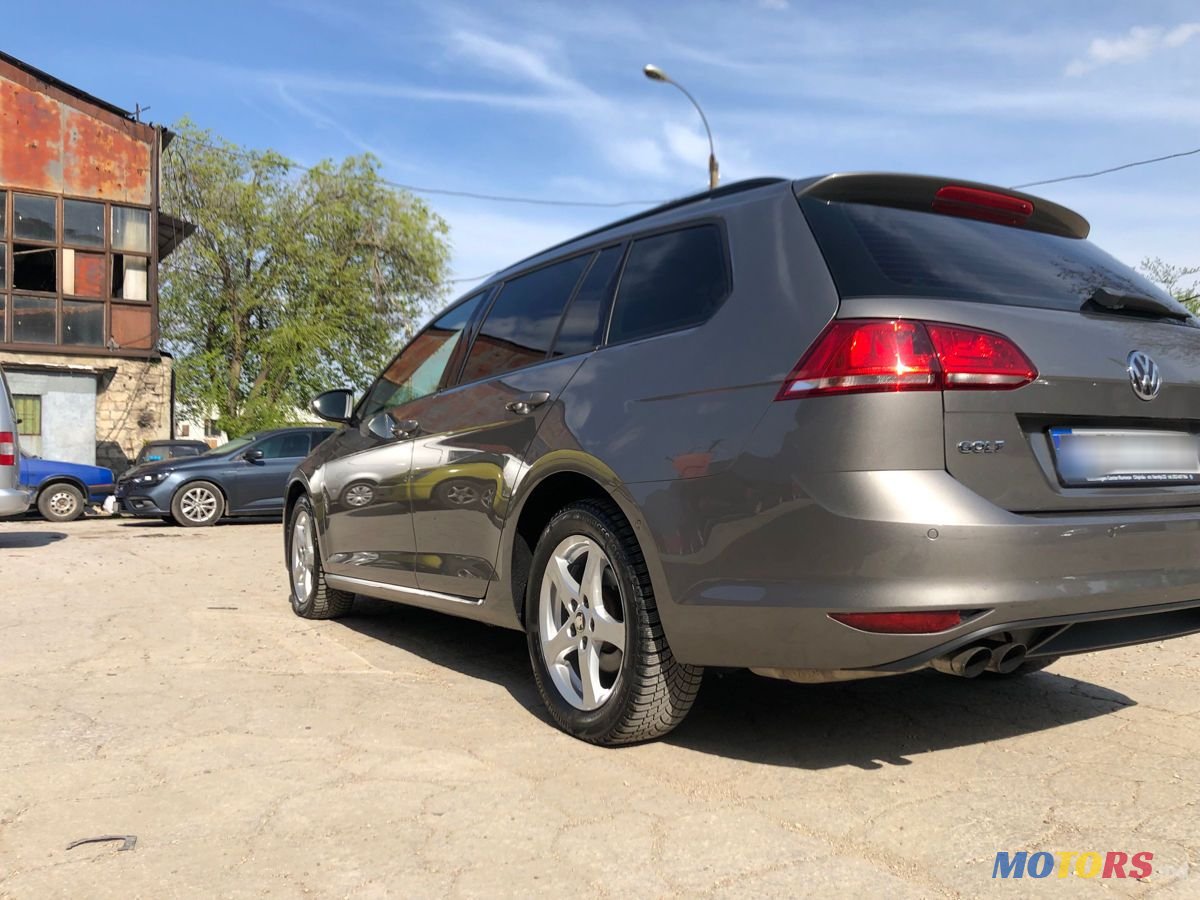 2013' Volkswagen Golf photo #5