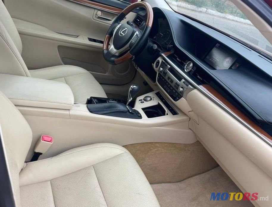 2013' Lexus Es Series photo #6
