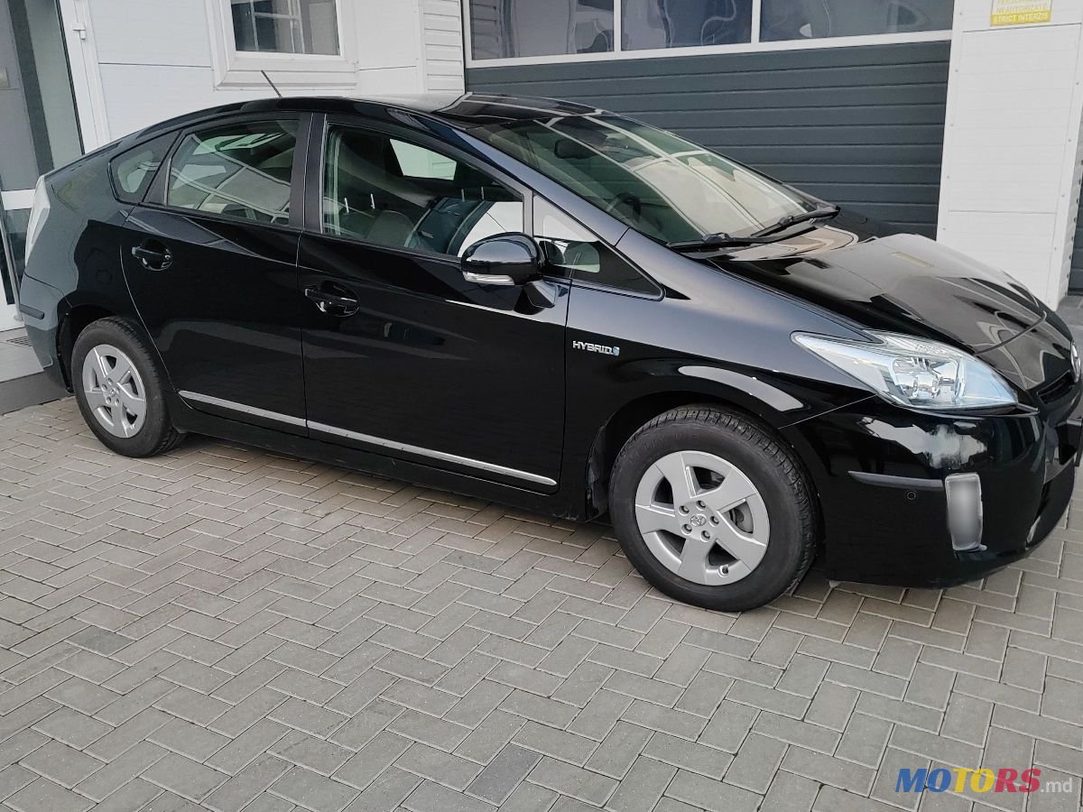 2010' Toyota Prius photo #3