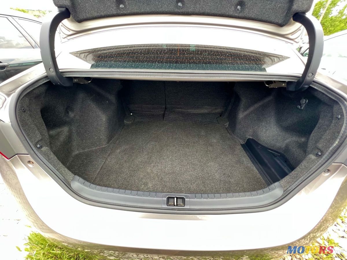 2016' Toyota Corolla photo #4