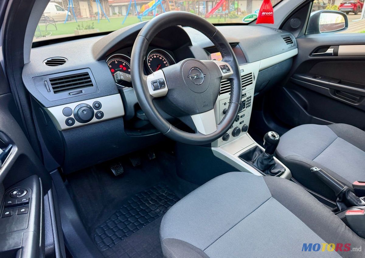 2009' Opel Astra photo #6