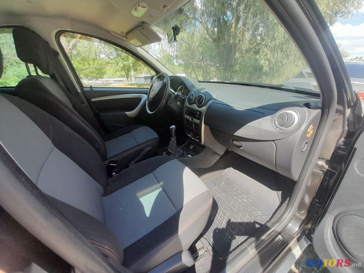 2013' Dacia Duster photo #5