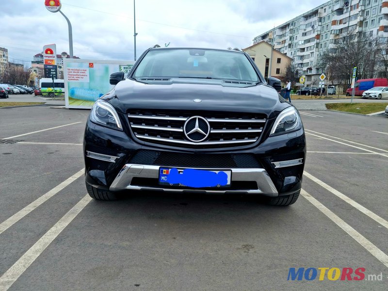 2013' Mercedes-Benz M Класс photo #1