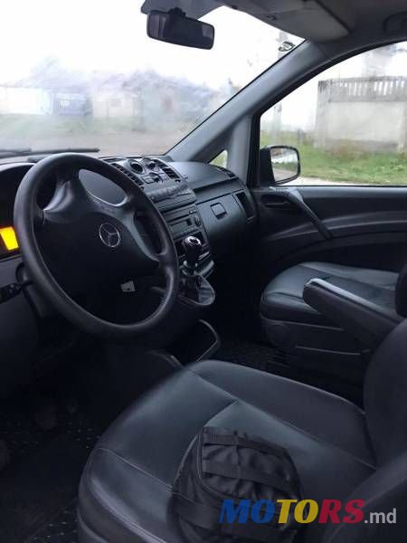 2011' Mercedes-Benz Vito photo #1