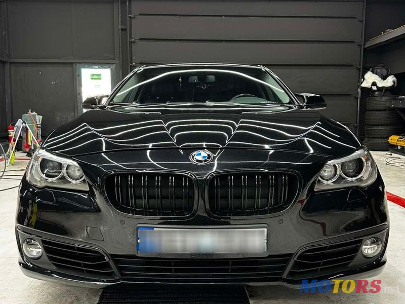 2015' BMW 5 Series photo #2