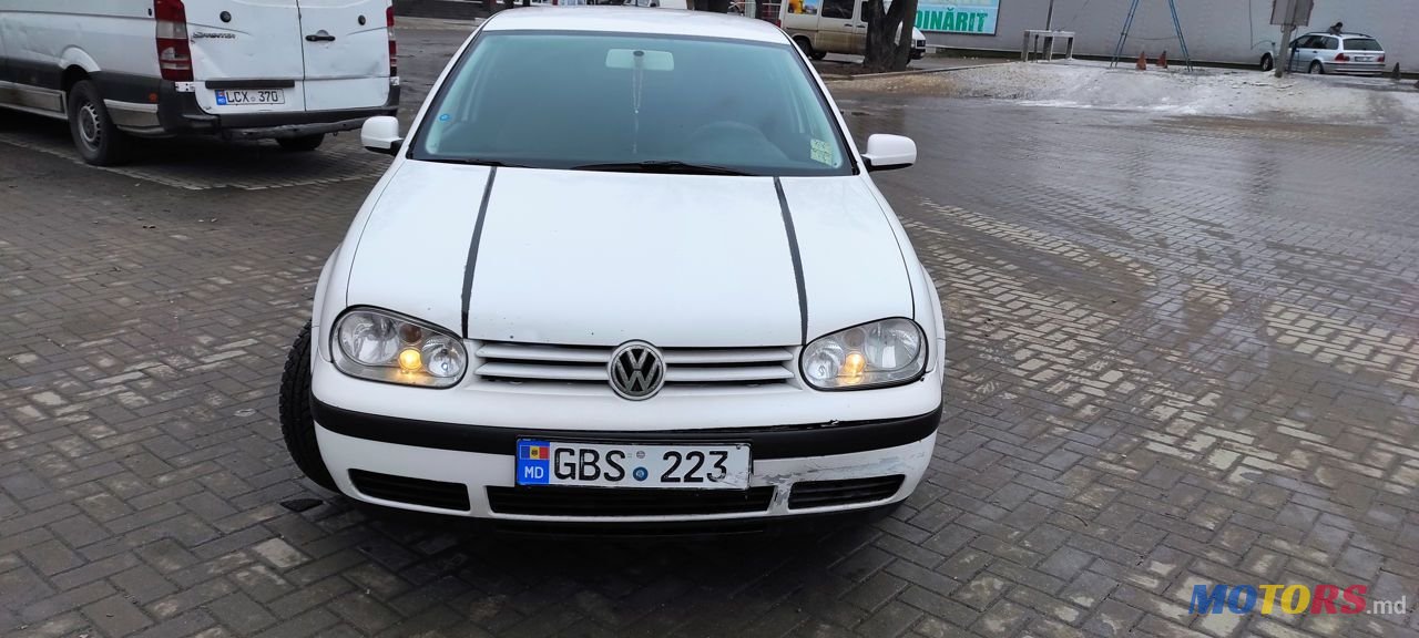 2001' Volkswagen Golf photo #2