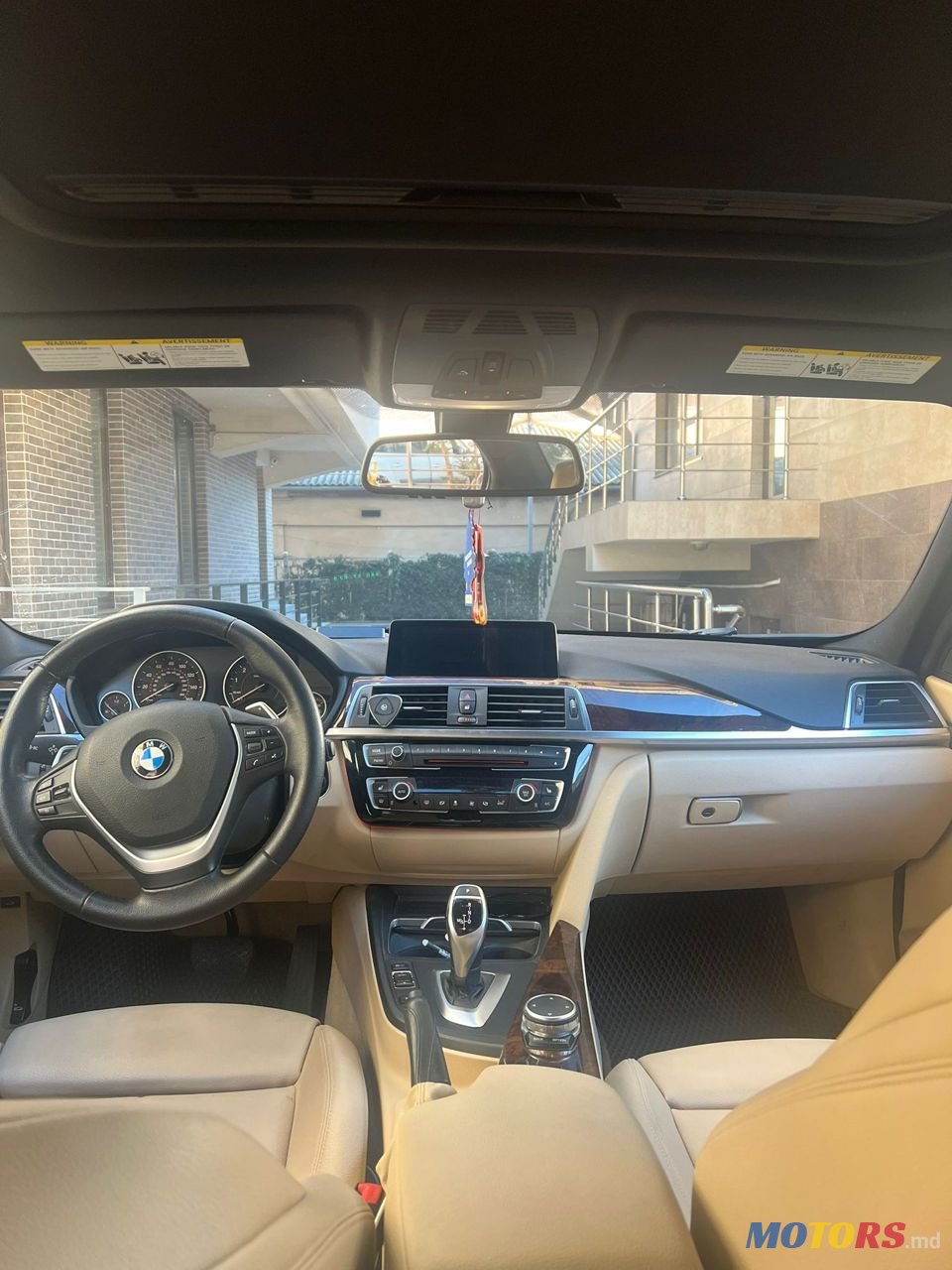 2015' BMW 3 Series photo #6