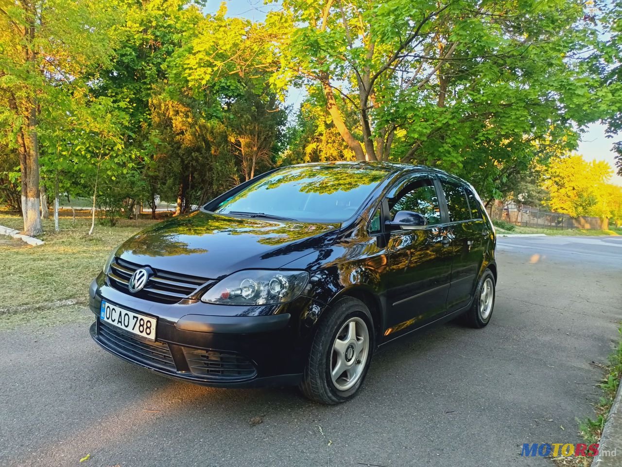 2005' Volkswagen Golf Plus photo #1