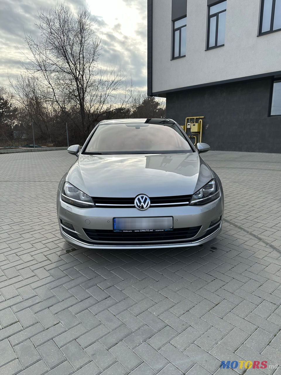 2016' Volkswagen Golf photo #3
