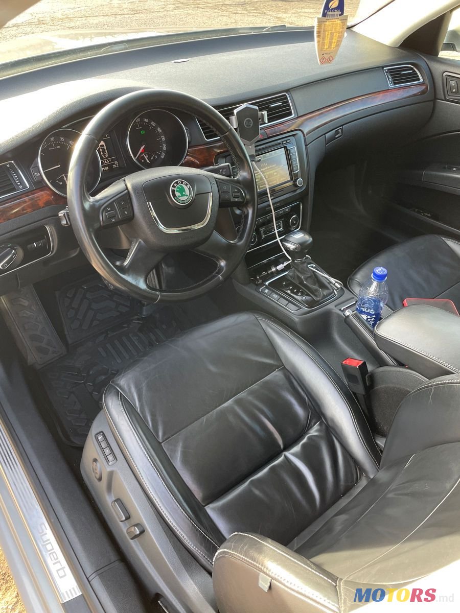 2010' Skoda Superb photo #5