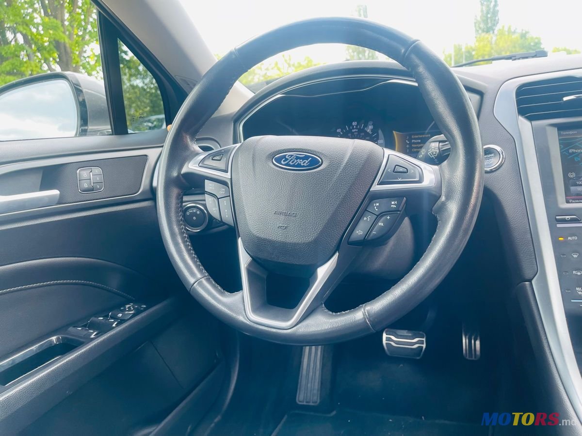 2013' Ford Fusion photo #6