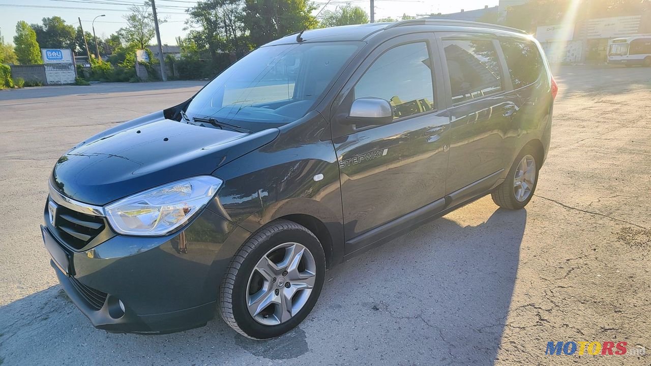 2015' Dacia Lodgy photo #1