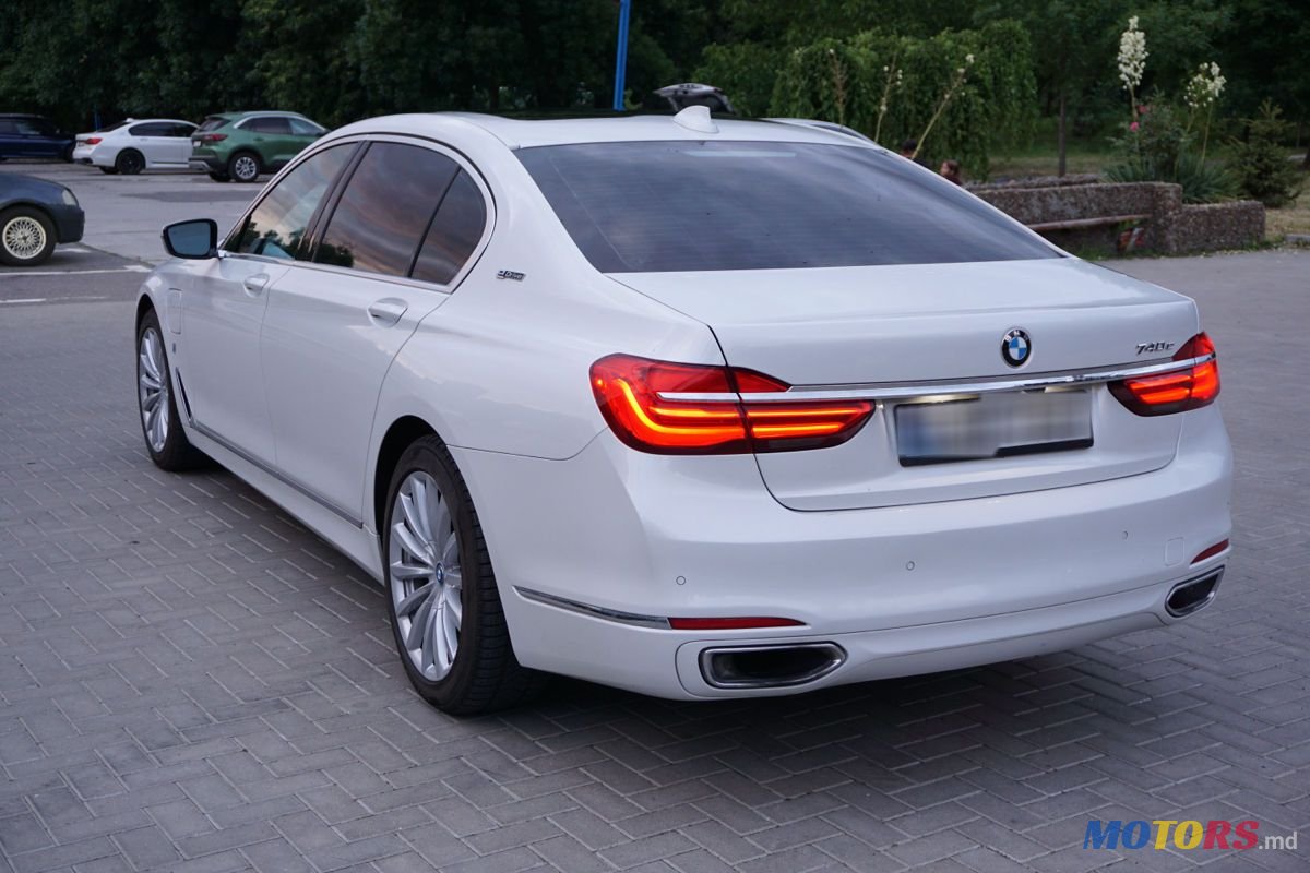 2018' BMW 7 Series photo #3