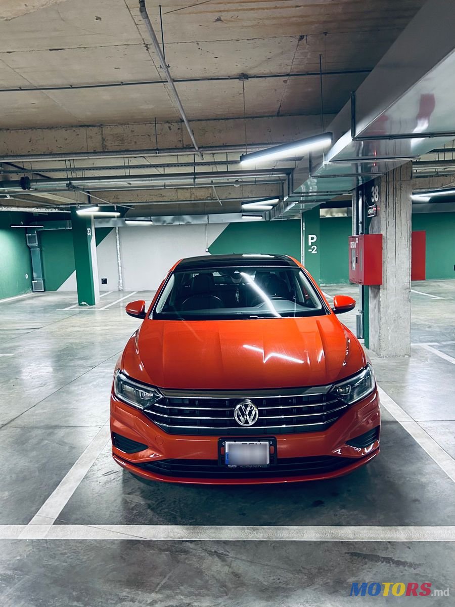 2018' Volkswagen Jetta photo #4