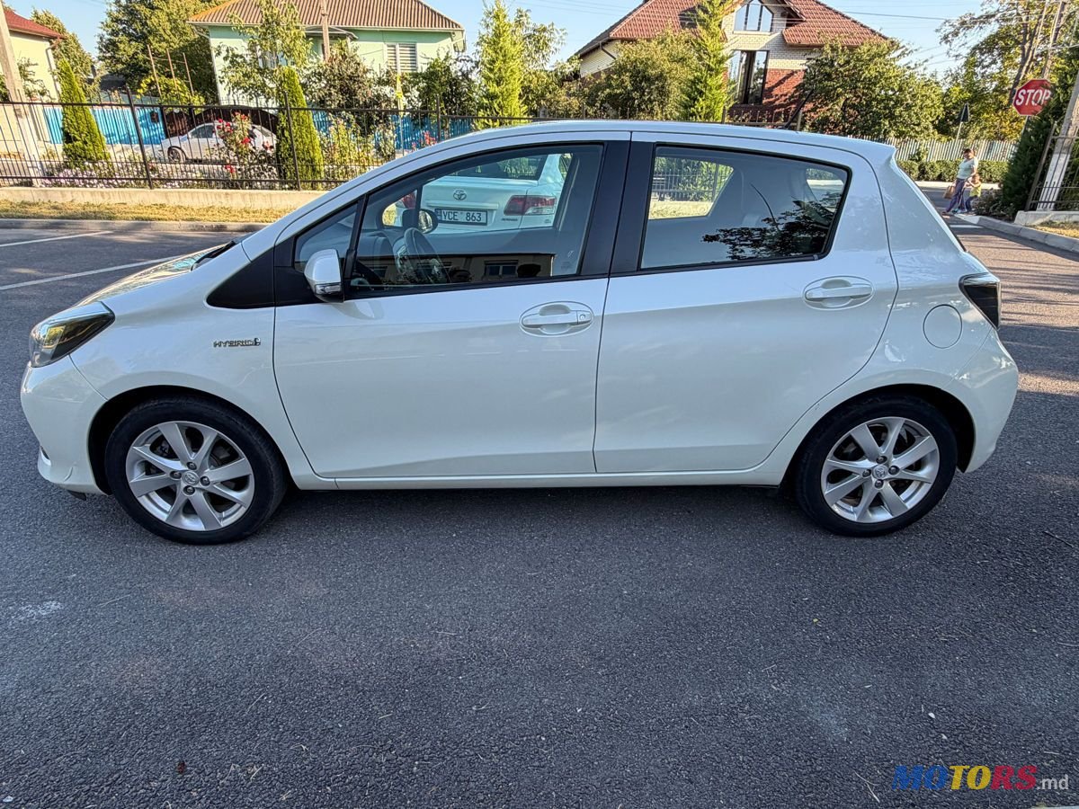 2013' Toyota Yaris photo #3