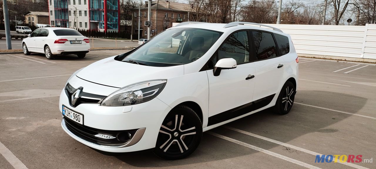 2013' Renault Grand Scenic photo #2