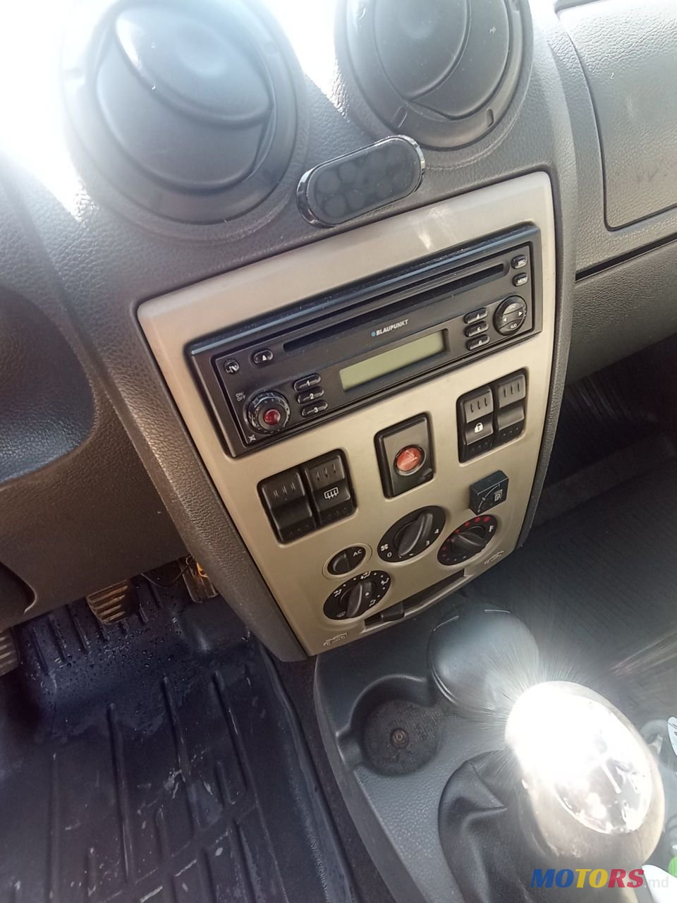 2008' Dacia Logan Mcv photo #1