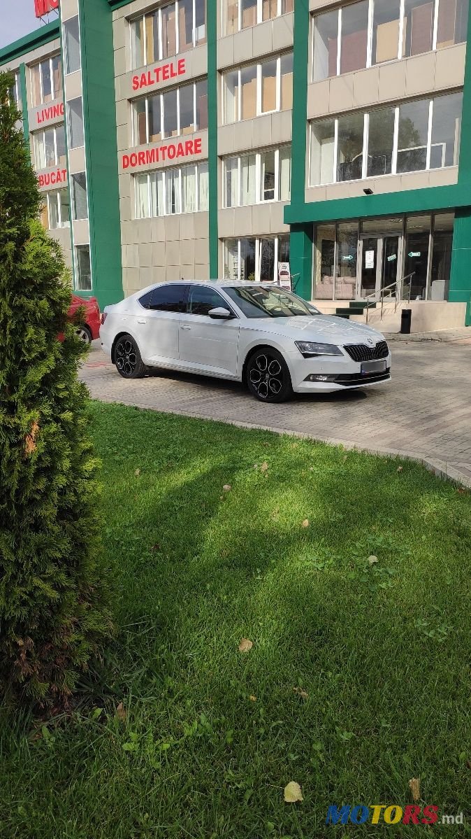 2016' Skoda Superb photo #4