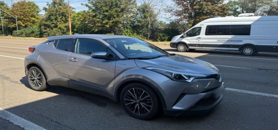 O Toyota C-HR, cumpărată dintr-un parc auto din capitală, s-a dovedit a fi furată acum 3 ani, în Italia: Cum au găsit-o polițiștii