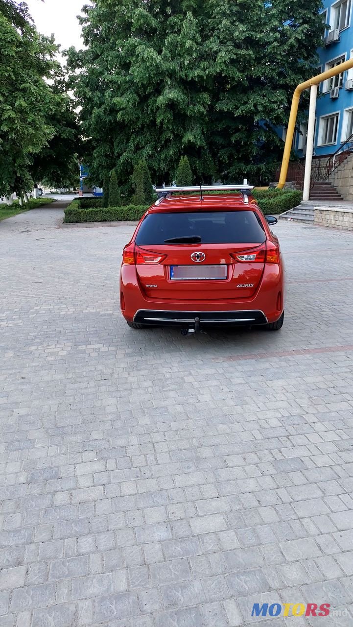 2015' Toyota Auris photo #3