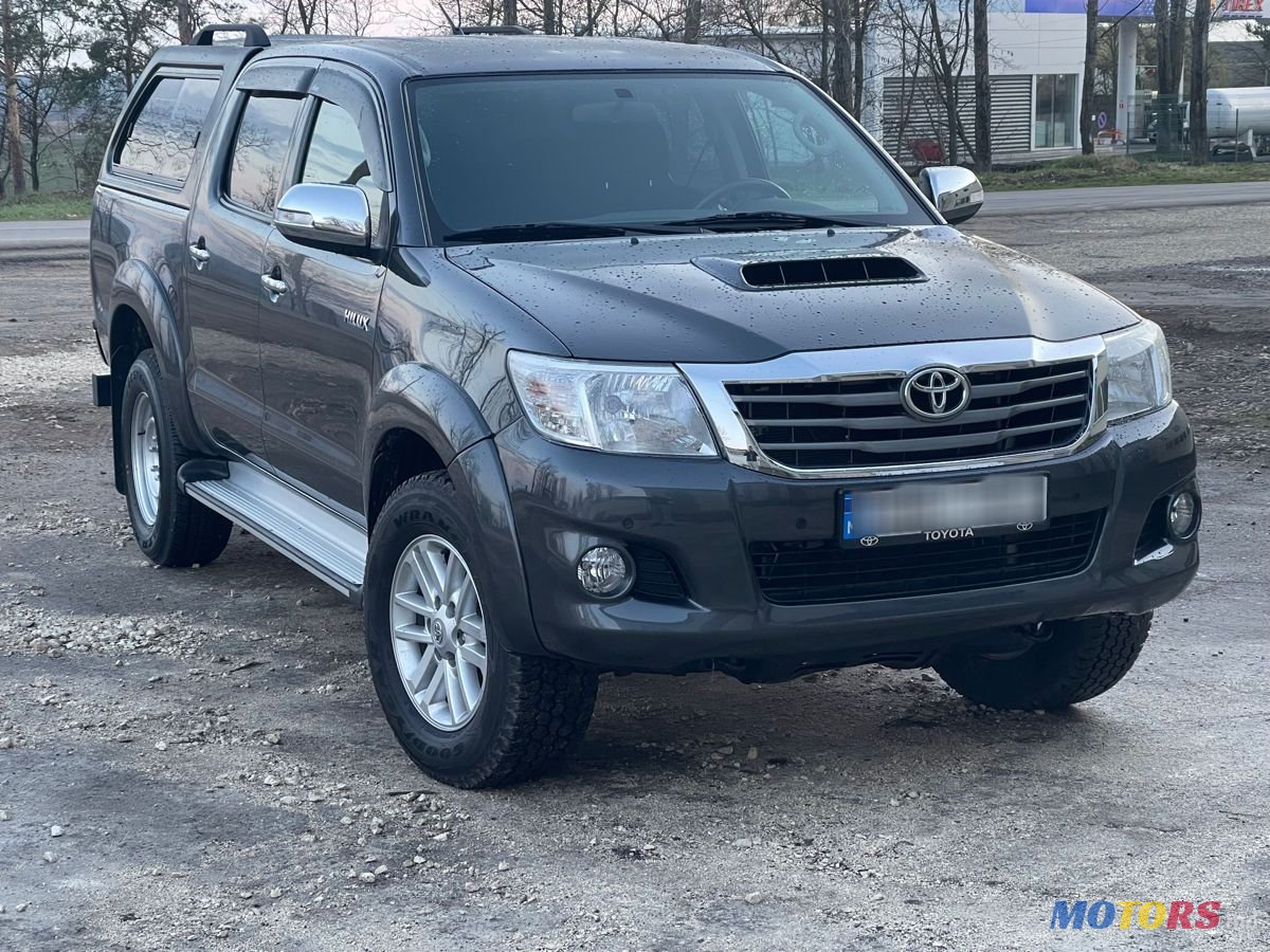 2016' Toyota Hilux photo #4